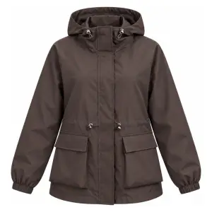 Braune kurze Jacke mit Kapuze, Taillenzug und zwei großen Taschen, flach fotografiert