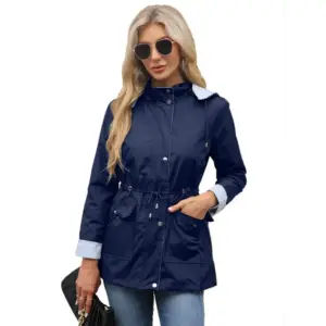 01-13 Regenparka Damen mit gestreiftem Futter und Kapuze – Bild 2