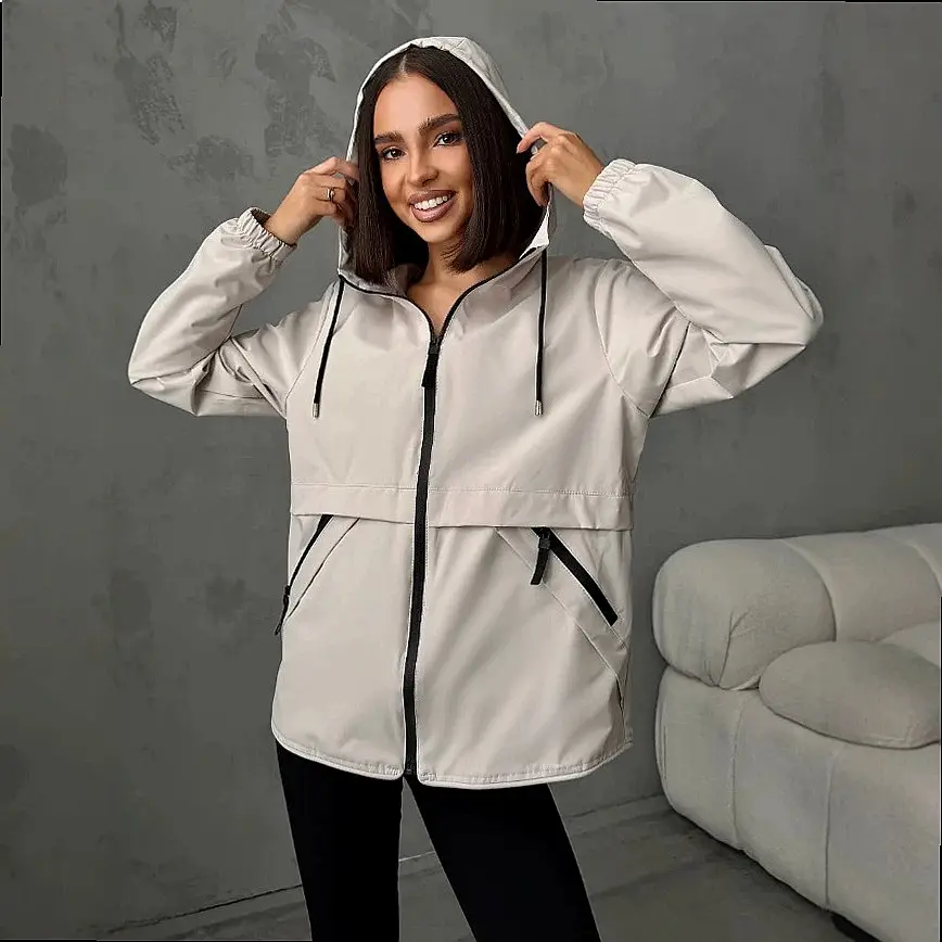 Regenjacke Damen mit Kapuze, Reißverschluss und Seitentaschen – Bild 3