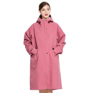 02-49 Regenmantel Damen lang mit hellem Futter und Druckknopfleiste – Bild 2