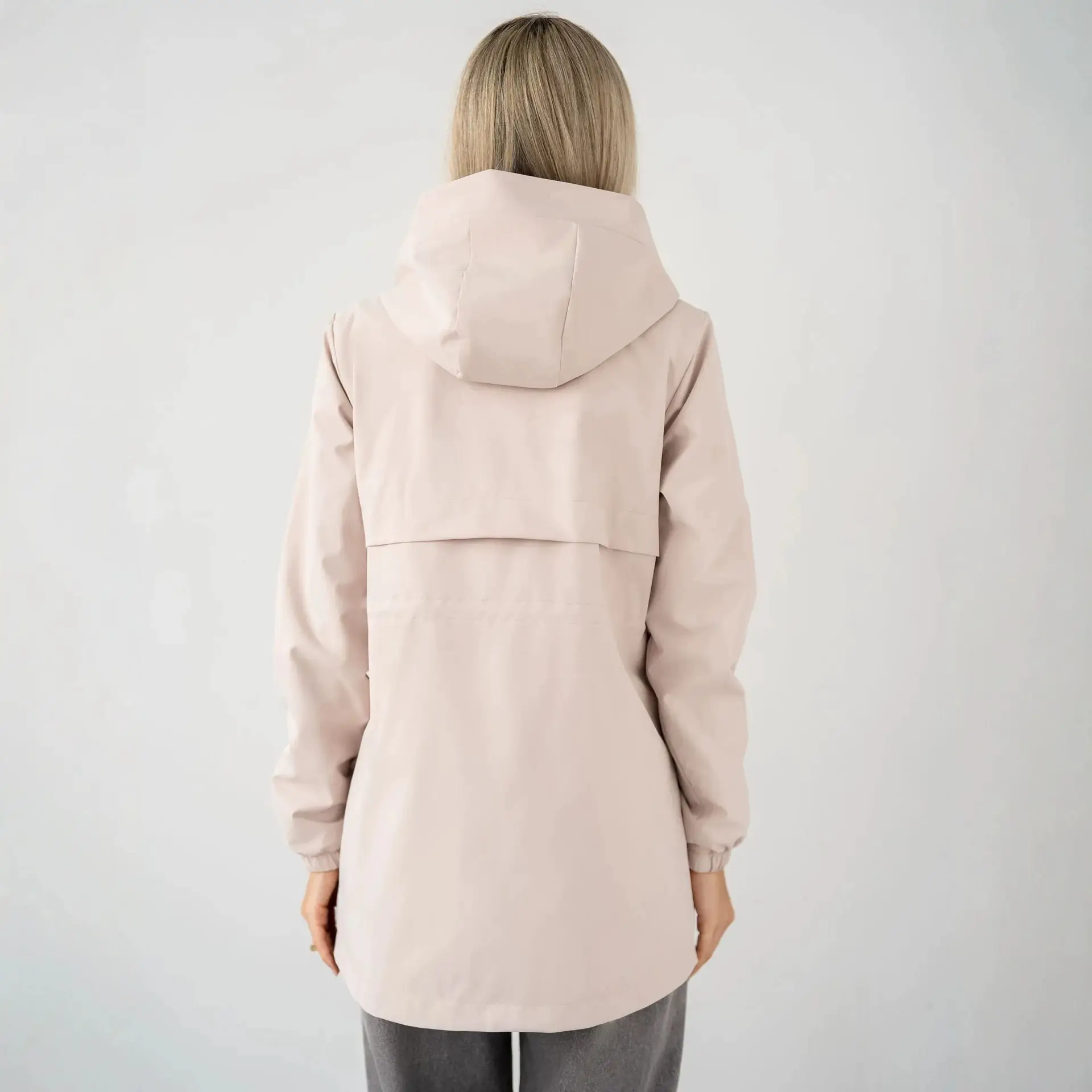 Regenparka Damen mit Kapuze, Rückenpasse und Rundsaum – Bild 4